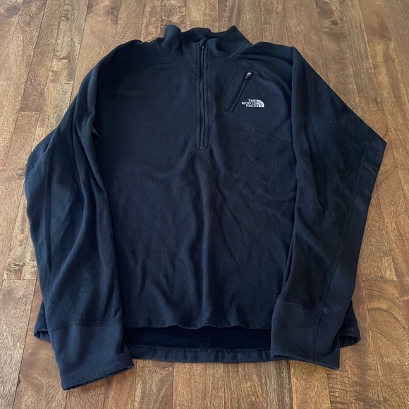 The North Face 1/4 Zip Sweater - Picture 2 of 5